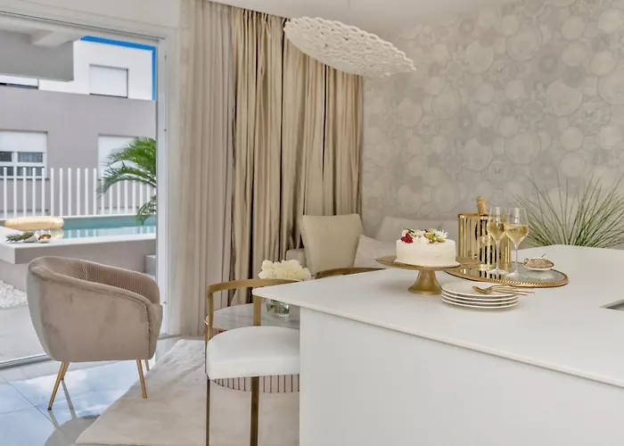 Golden Cell Appartement *