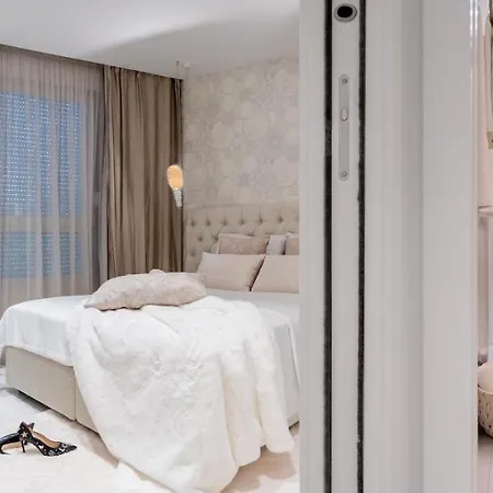 Διαμέρισμα Golden Cell Σπλιτ