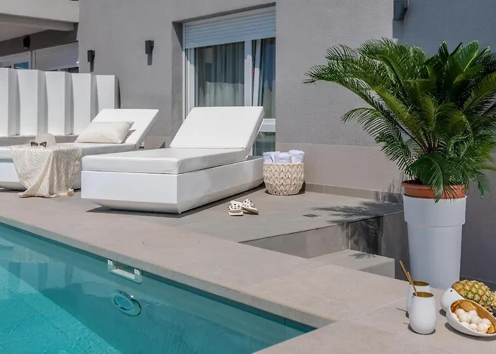 Golden Cell Apartament