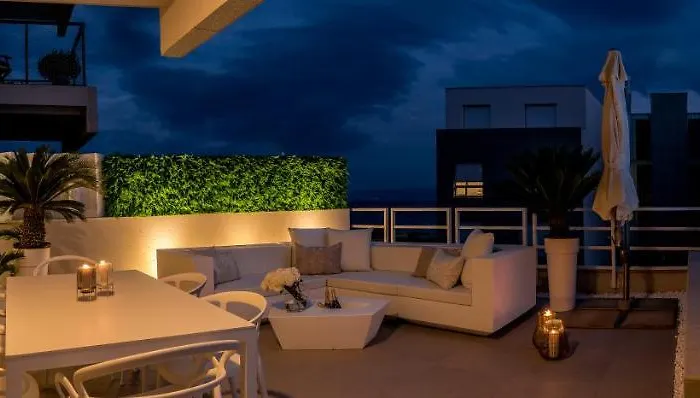 Golden Cell Apartament